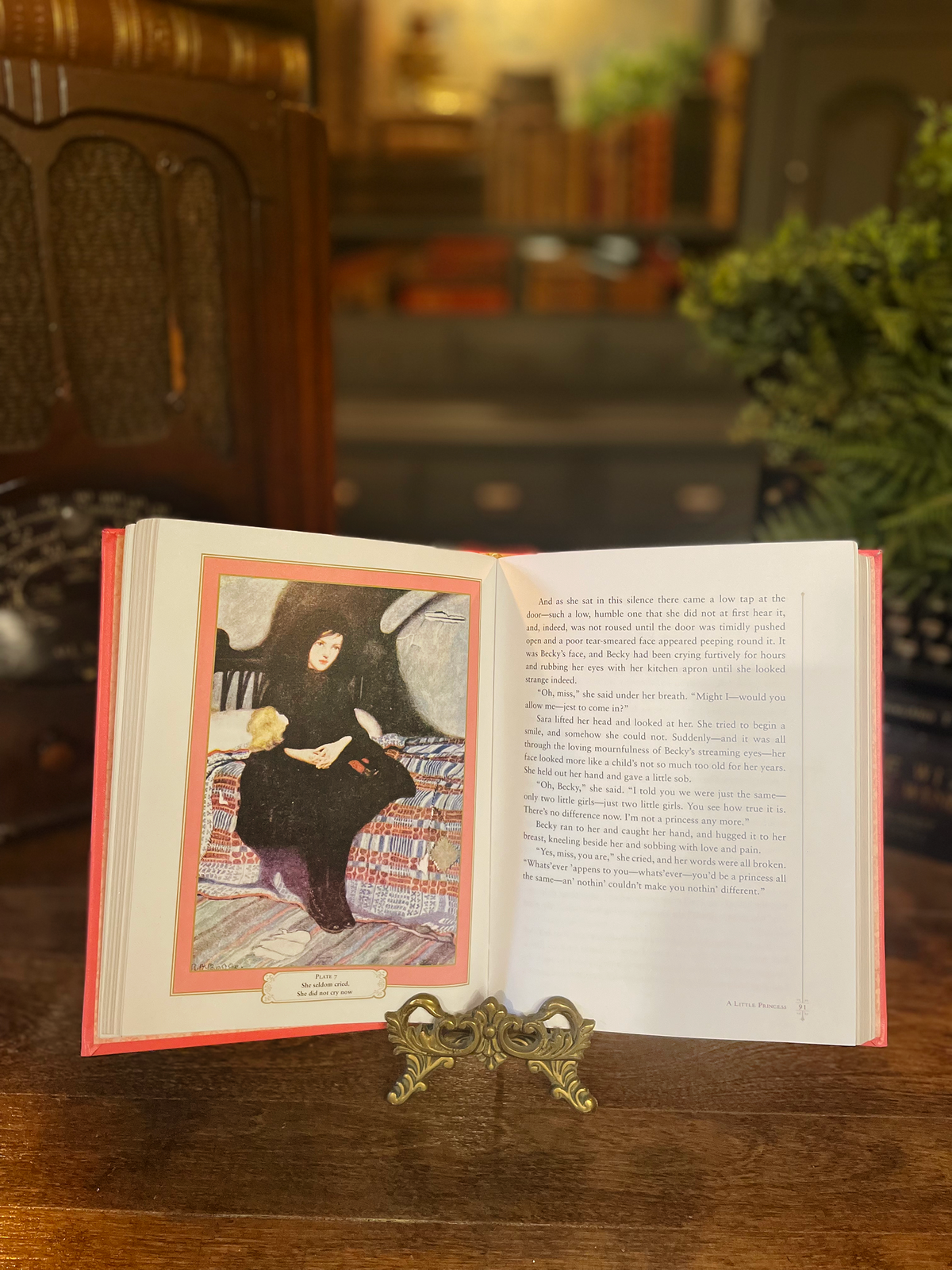 A Little Princess, Collectible Hardcover Classic, Bonded Leather with Classic Illustrations, Gilded Pages, and Ribbon Marker