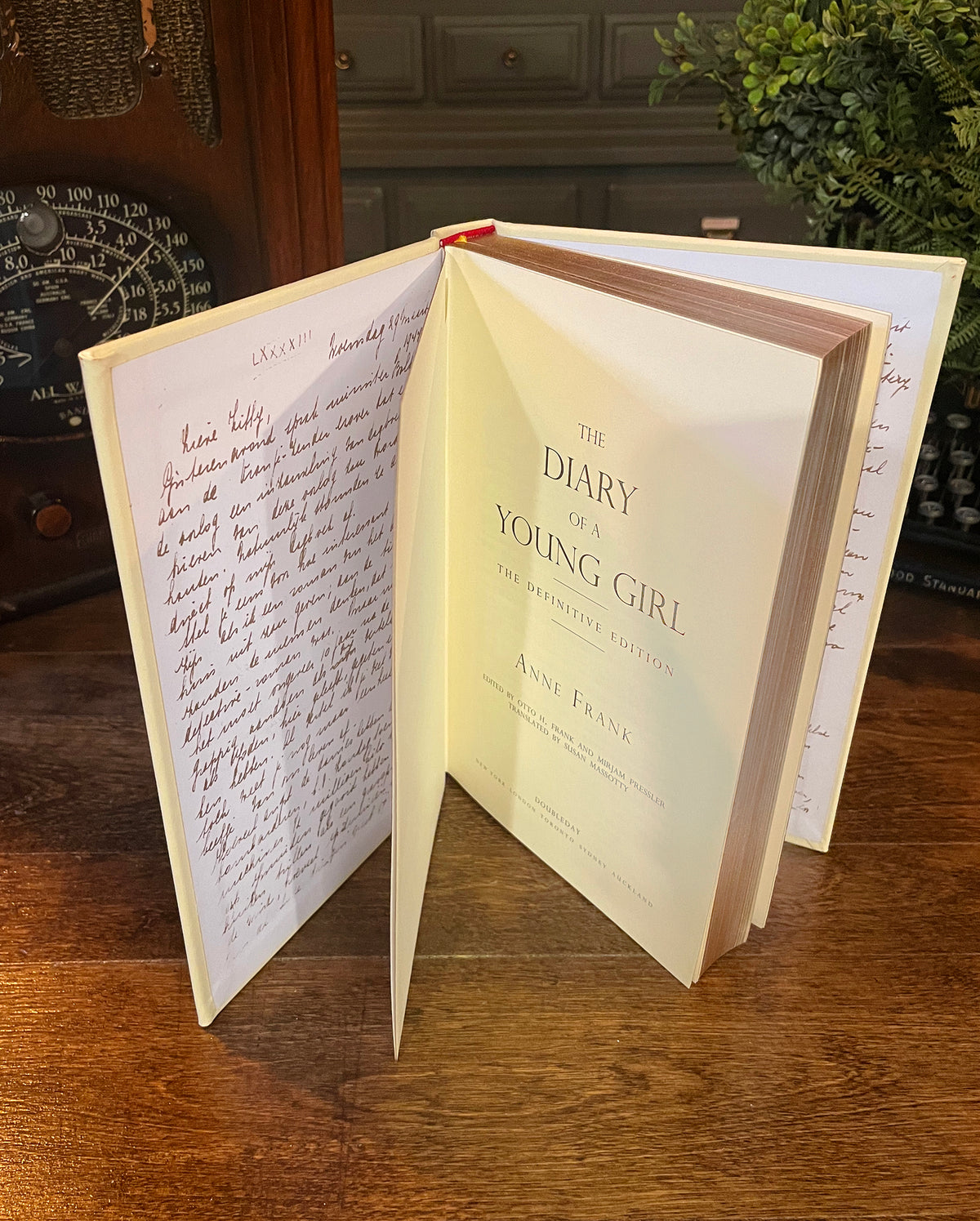 Anne Frank: The Diary of a Young Girl, Collectible Hardcover Classic, Bonded Leather with Gilded Pages and Ribbon Marker