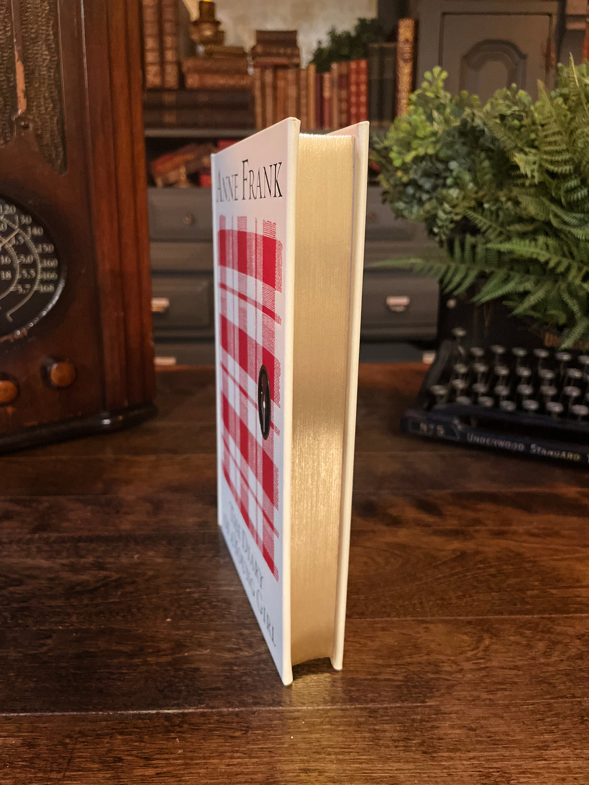 Anne Frank: The Diary of a Young Girl, Collectible Hardcover Classic, Bonded Leather with Gilded Pages and Ribbon Marker
