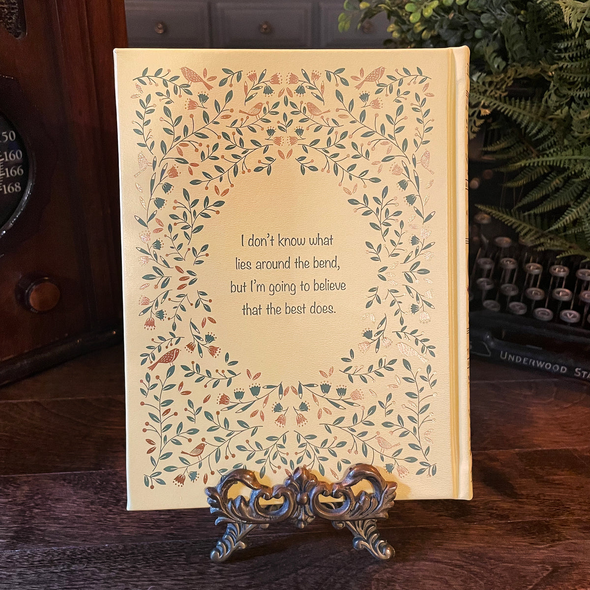 Anne of Green Gables, Collectible Hardcover Classic, Bonded Leather with Gilded Pages and Ribbon Marker