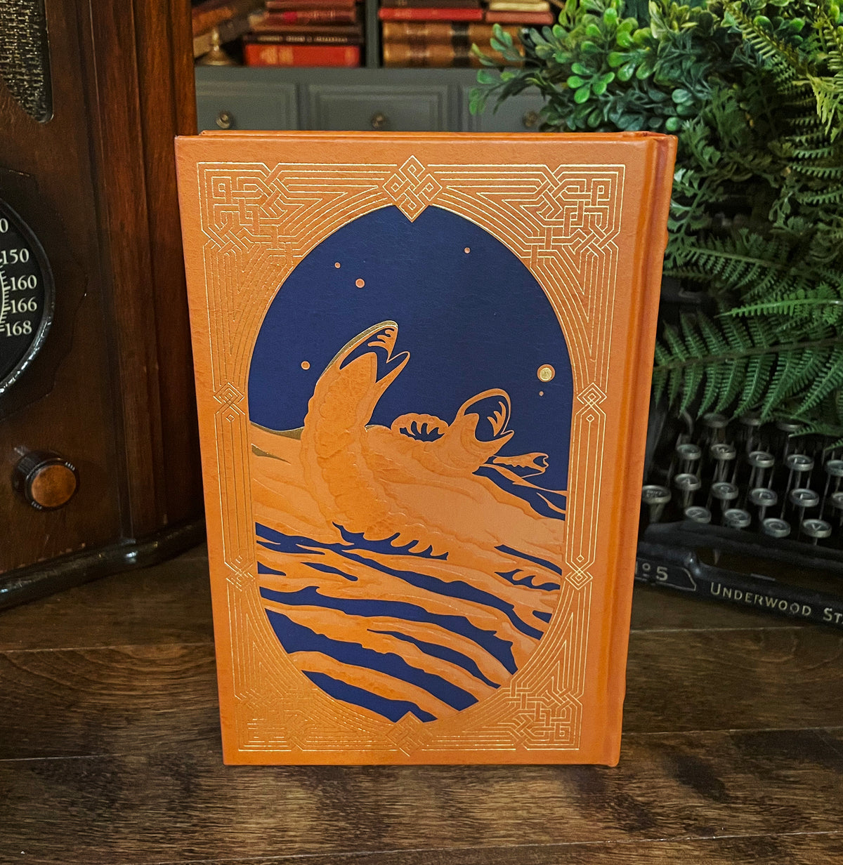 Dune, Collectible Hardcover Classic, Bonded Leather with Gilded Pages and Ribbon Marker