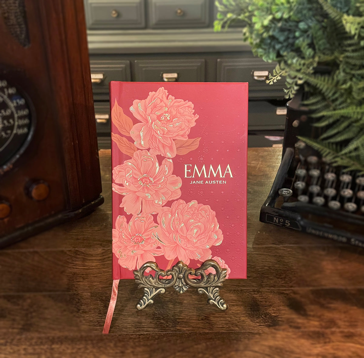 Emma, Collectible Hardcover Classic, Gilded Pages, and Ribbon Marker