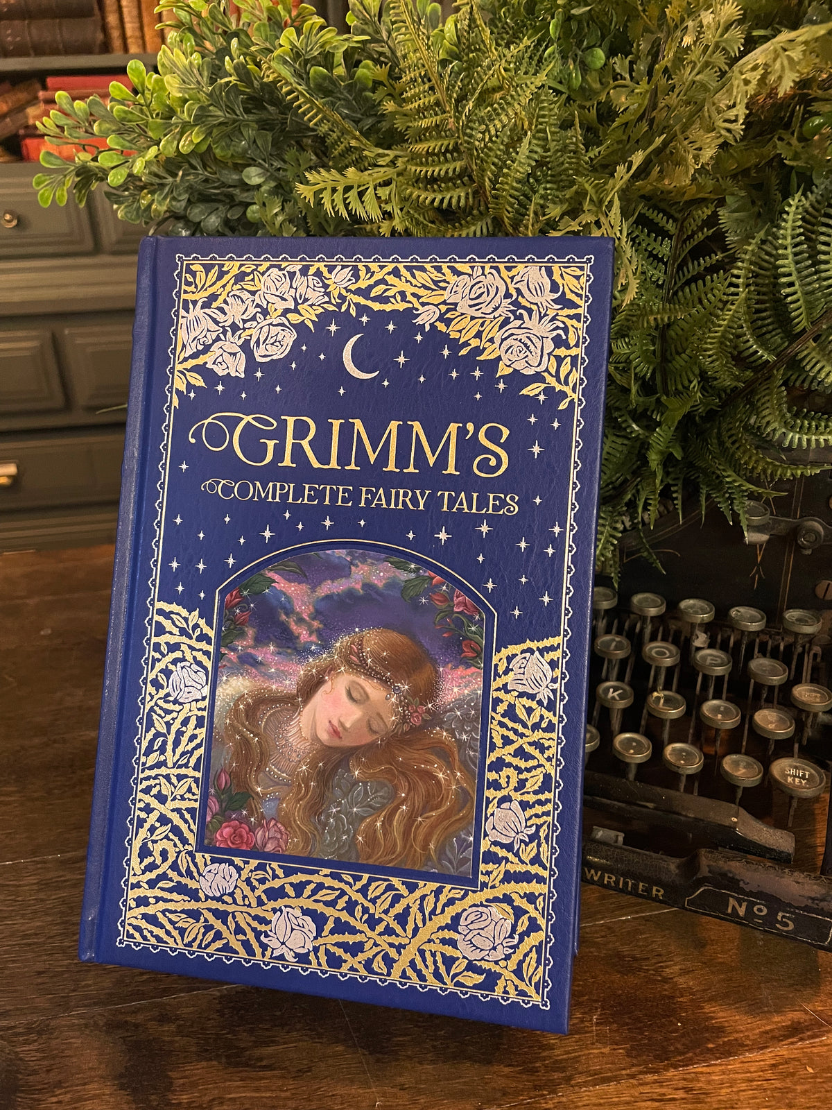 Grimm’s Complete Fairy Tales, Collectible Hardcover Classic, Bonded Leather with Gilded Pages and Ribbon Marker