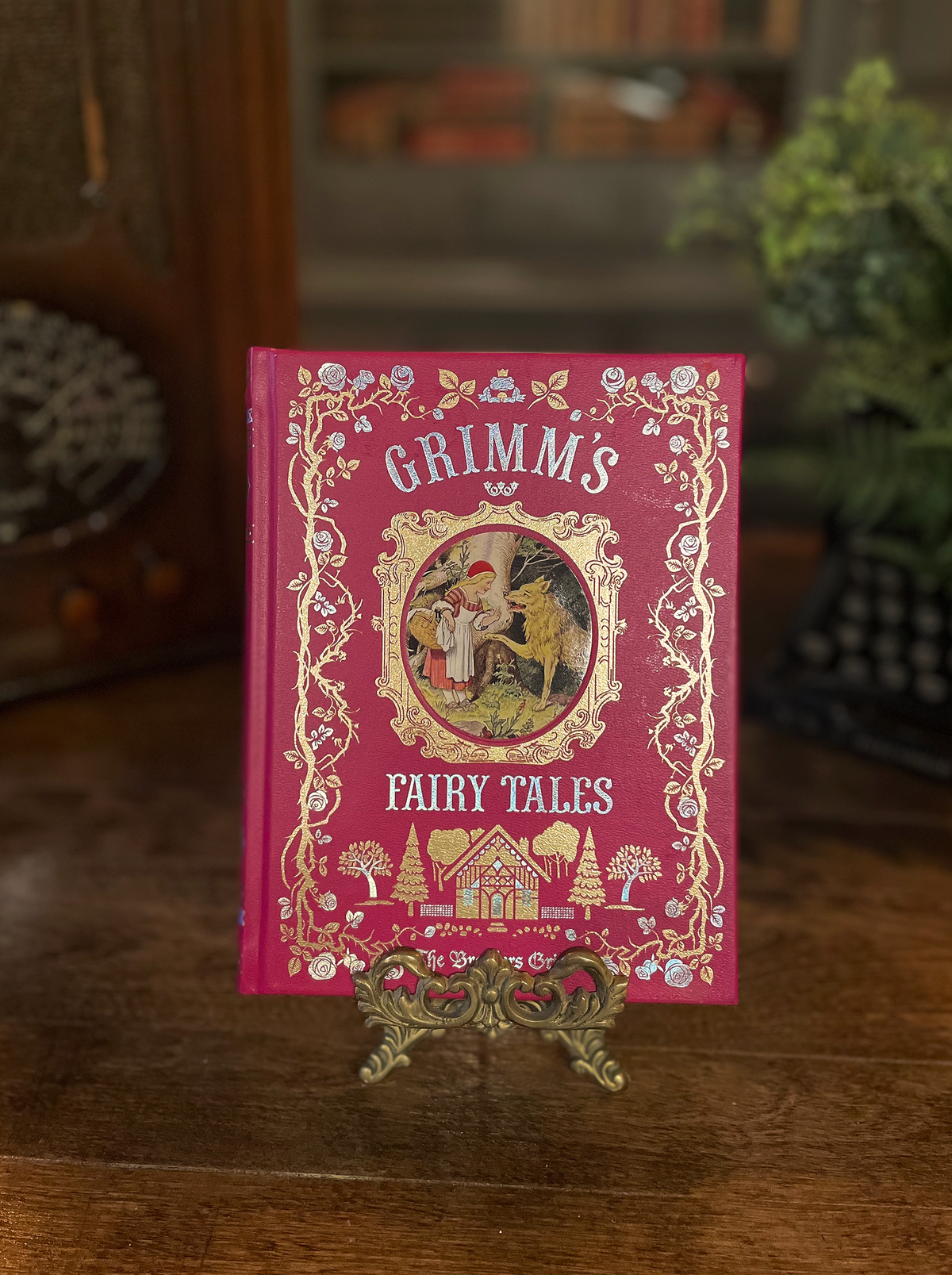 Grimm’s Fairy Tales, Collectible Hardcover Classic, Bonded Leather with Classic Illustrations, Gilded Pages, and Ribbon Marker