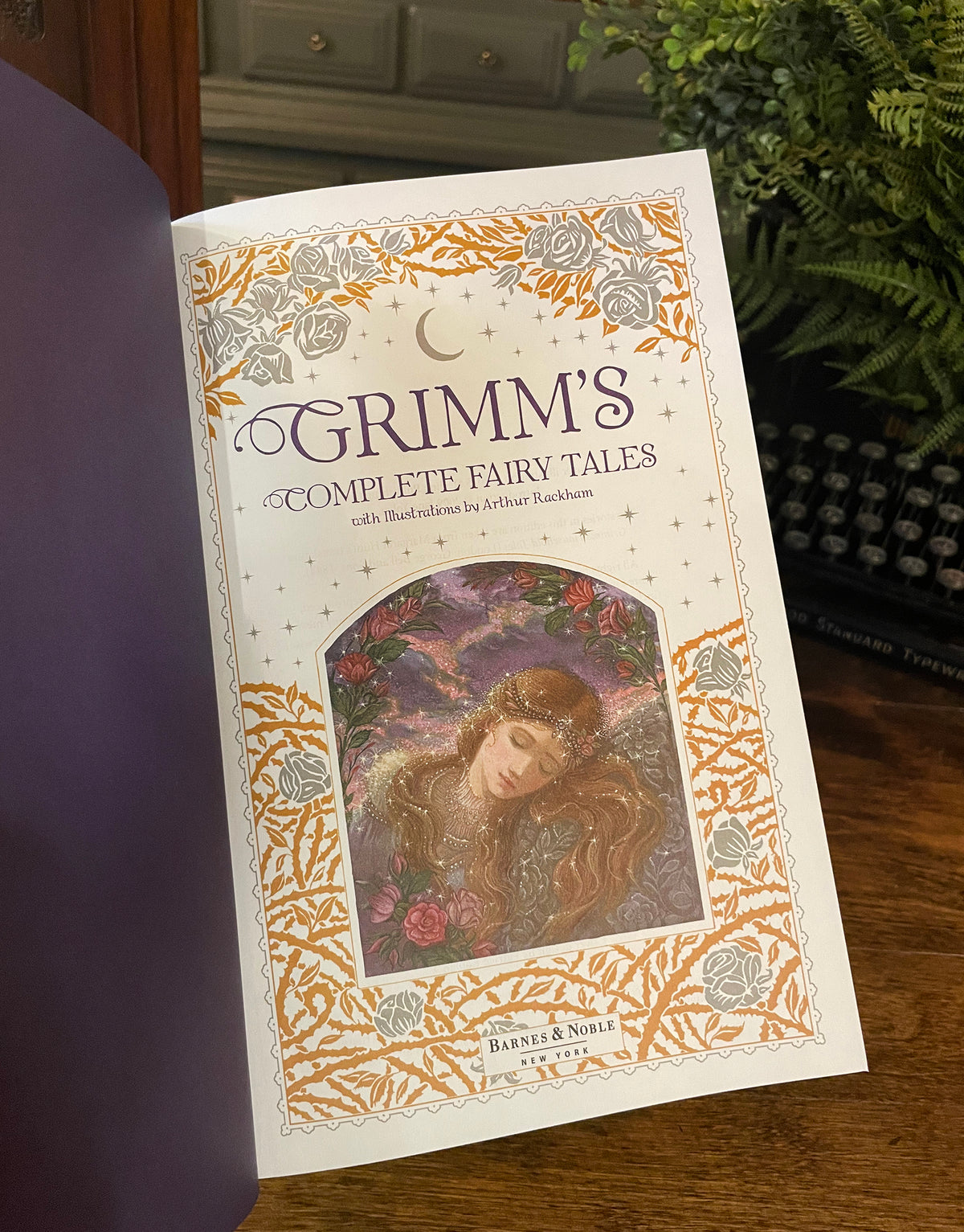 Grimm’s Complete Fairy Tales, Collectible Hardcover Classic, Bonded Leather with Gilded Pages and Ribbon Marker