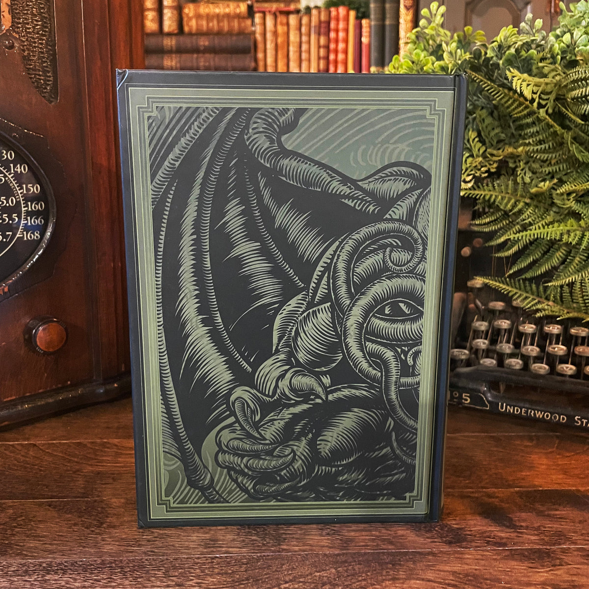 The Complete Tales of H.P. Lovecraft, Quarto Publishing Group, 2014