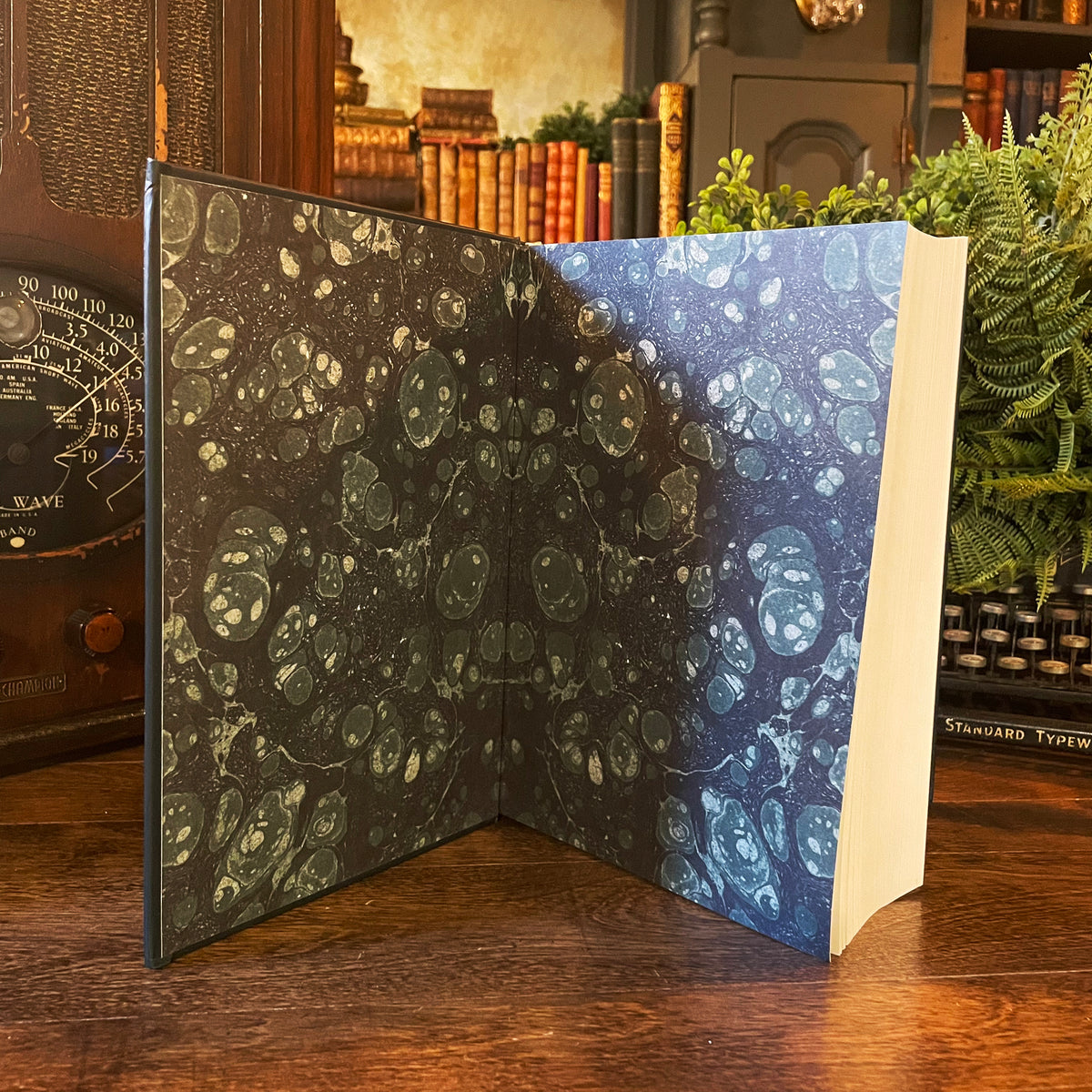 The Complete Tales of H.P. Lovecraft, Quarto Publishing Group, 2014