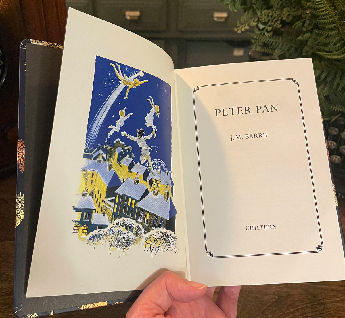 Peter Pan, Chiltern Collectible Hardcover Classic, Bonded Leather Covers, Gilded Pages, and Ribbon Marker