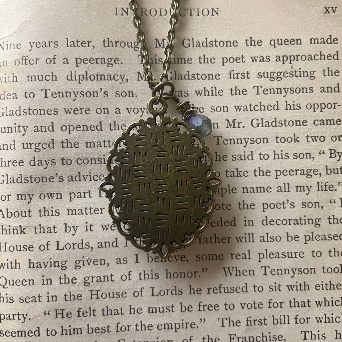 William Shakespeare Pendant Necklace, Bronze Necklace, Portrait Necklace, 18” bronze chain
