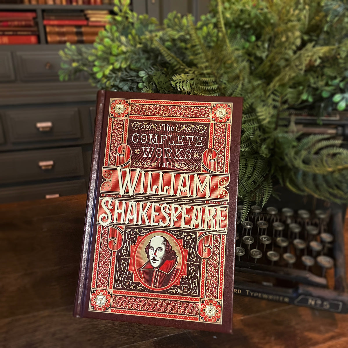 The Complete Works of William Shakespeare, Collectible Hardcover Classic, Bonded Leather with Gilded Pages and Ribbon Marker