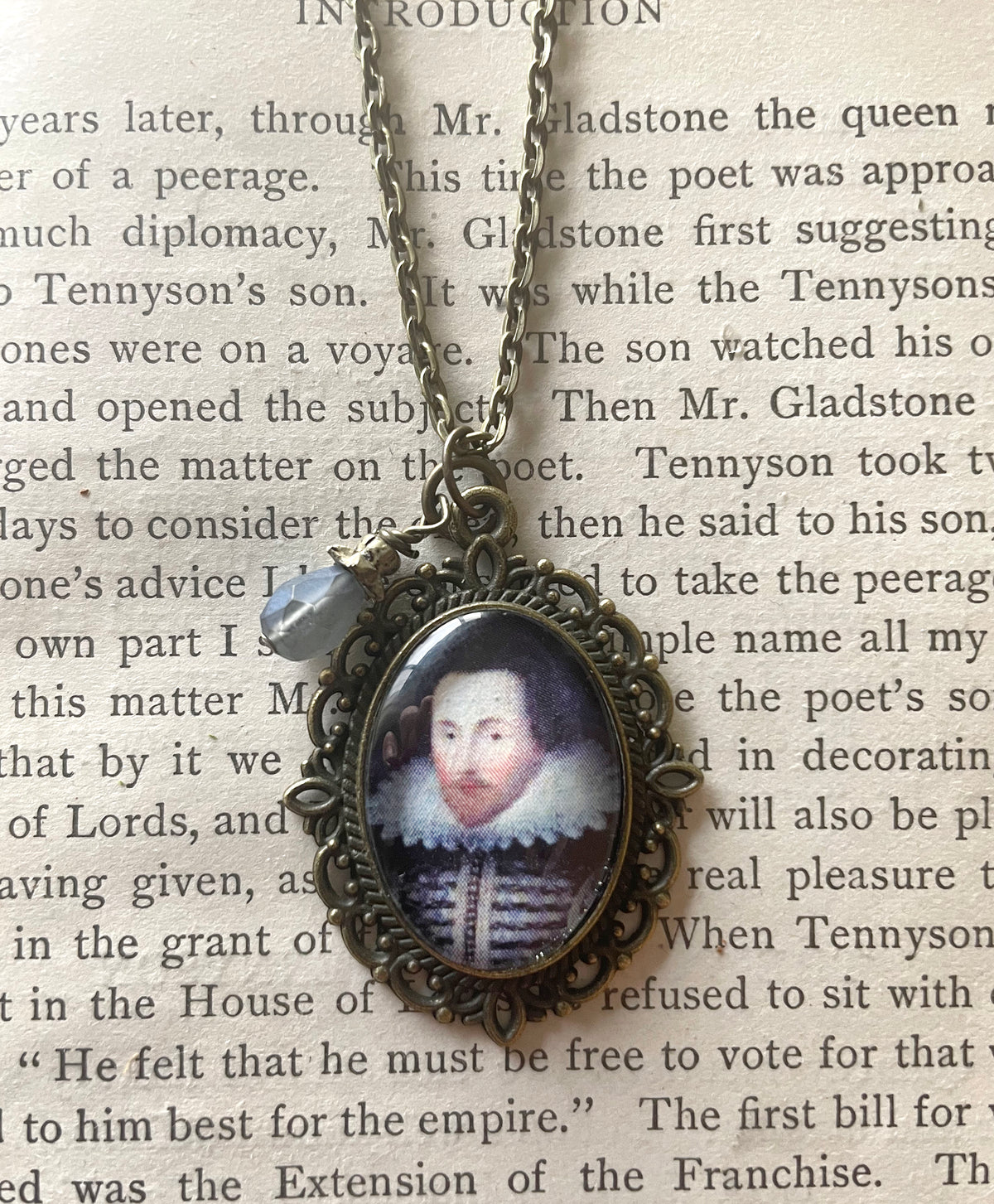 William Shakespeare Pendant Necklace, Bronze Necklace, Portrait Necklace, 18” bronze chain