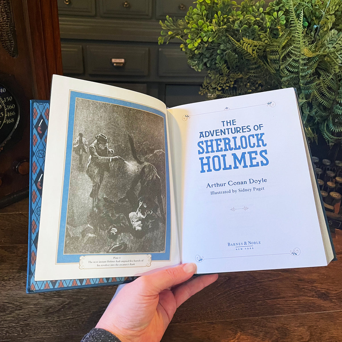 The Adventures of Sherlock Holmes, Collectible Hardcover Classic, Bonded Leather with Gilded Pages and Ribbon Marker