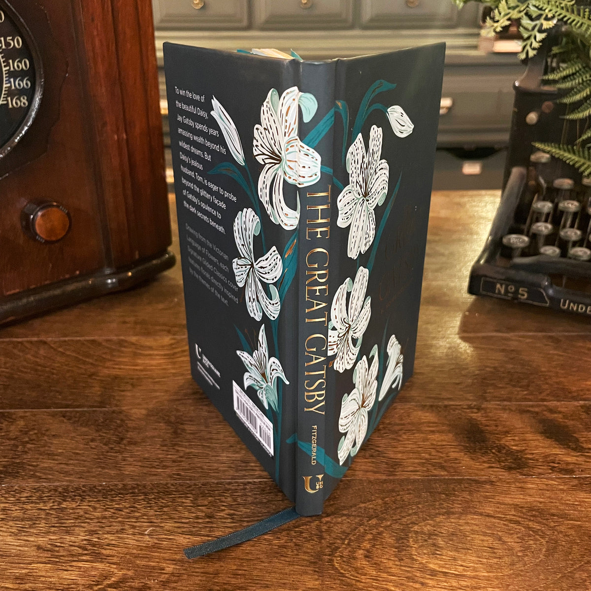 The Great Gatsby, Collectible Hardcover Classic, Gilded Pages, and Ribbon Marker