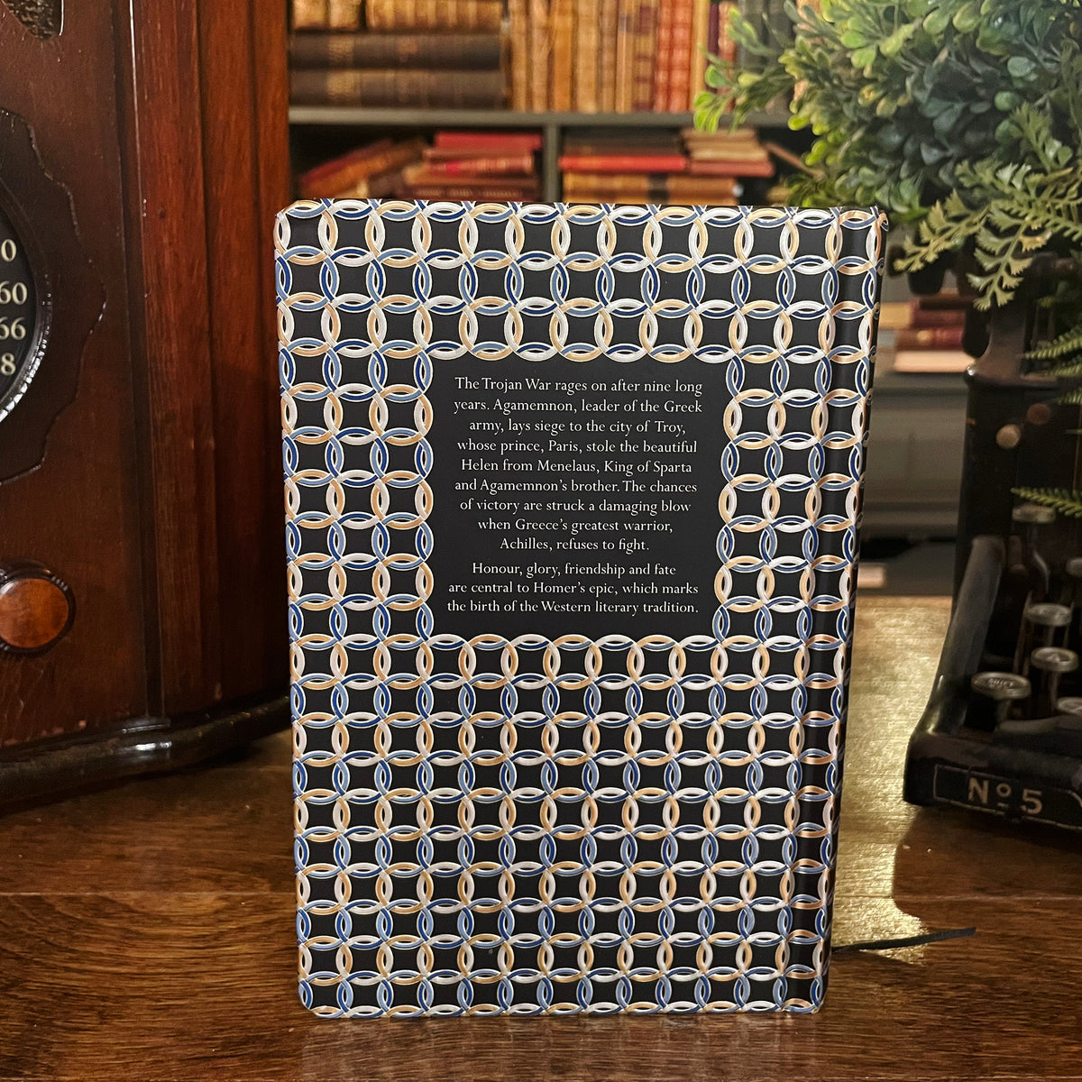 The Iliad, Collectible Hardcover Classic, Bonded Leather Covers, Gilded Pages, and Ribbon Marker