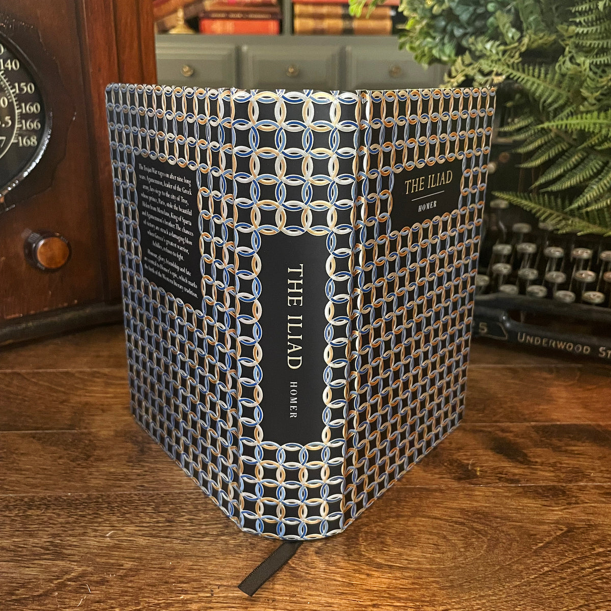 The Iliad, Collectible Hardcover Classic, Bonded Leather Covers, Gilded Pages, and Ribbon Marker