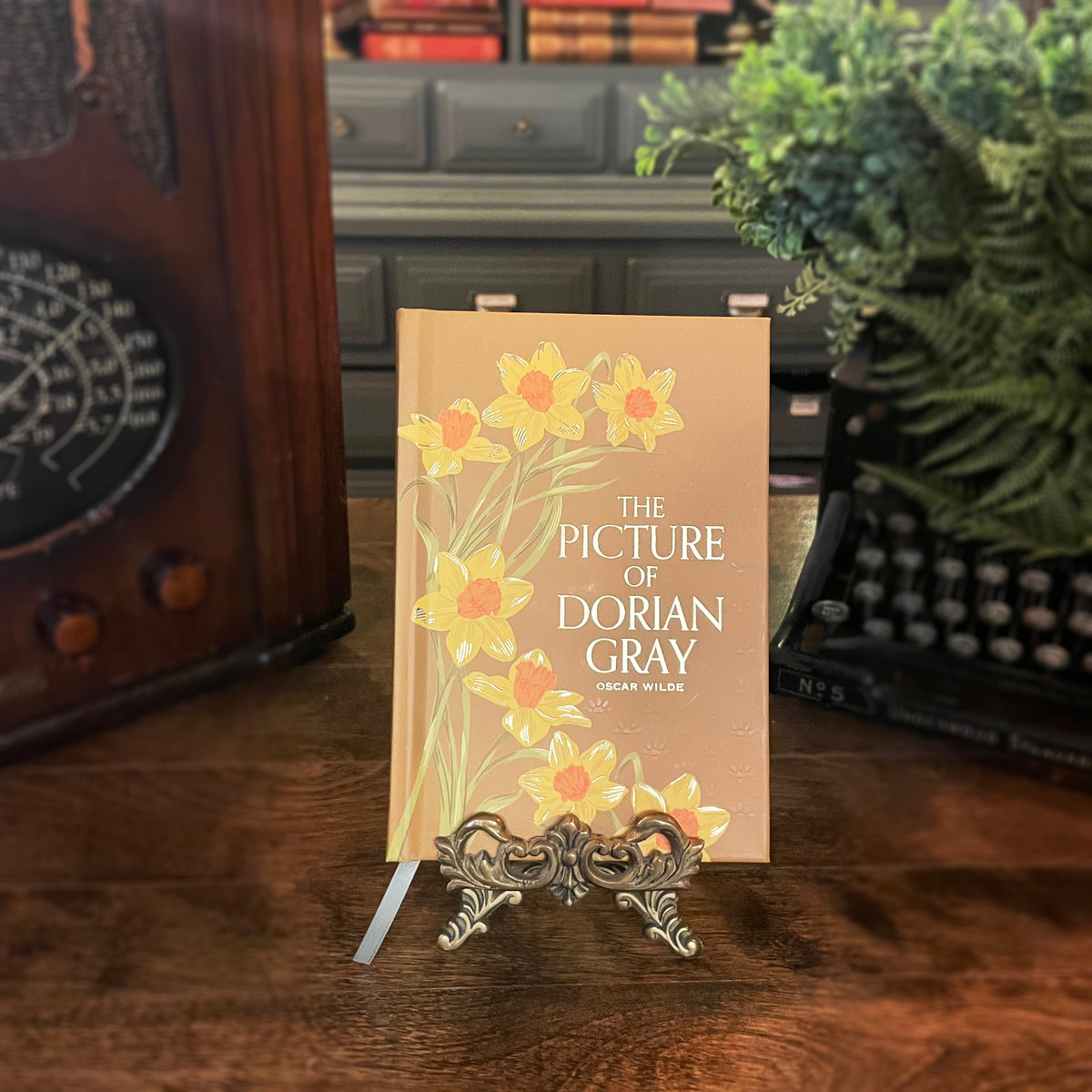 The Picture of Dorian Gray, Collectible Hardcover Classic, Gilded Pages, and Ribbon Marker