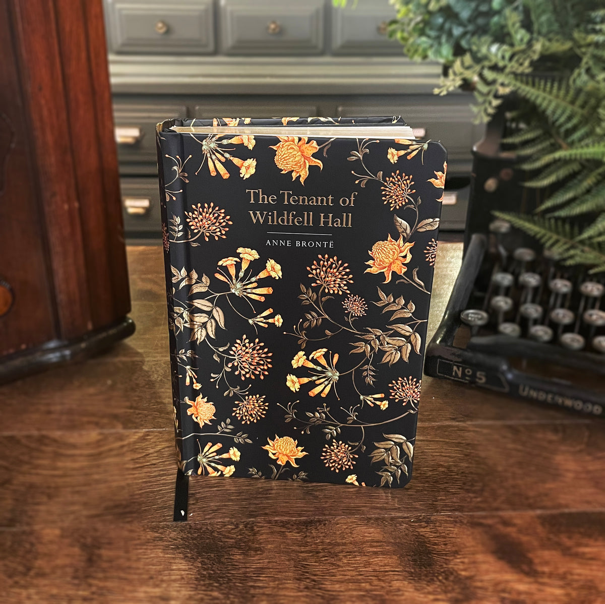The Tenant of Wildfell Hall, Collectible Hardcover Classic, Bonded Leather Covers, Gilded Pages, and Ribbon Marker