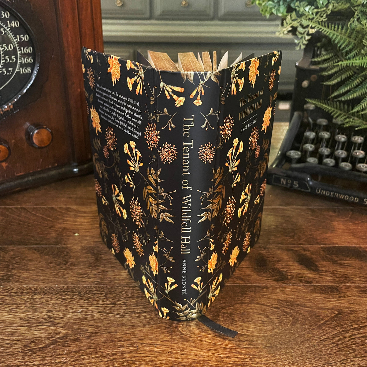 The Tenant of Wildfell Hall, Collectible Hardcover Classic, Bonded Leather Covers, Gilded Pages, and Ribbon Marker